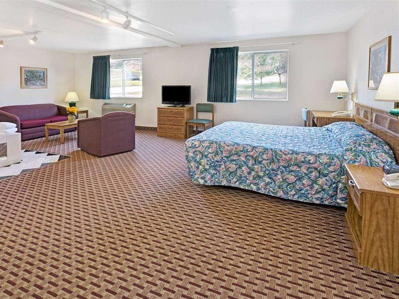 Super 8 By Wyndham Canonsburg/Pittsburgh Area Εξωτερικό φωτογραφία